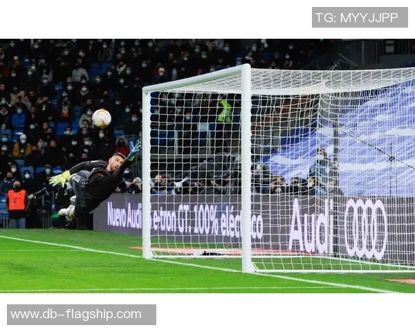 足球合理冲撞的原则与技巧探讨如何在比赛中保持竞技精神与安全性